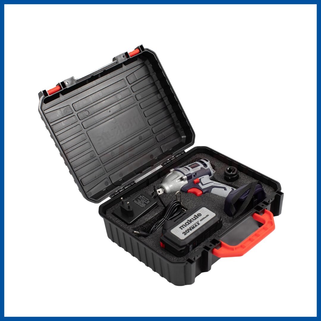 La valise ouverte du Boulonneuse à Choc (20V)  4.0Ah - Makute